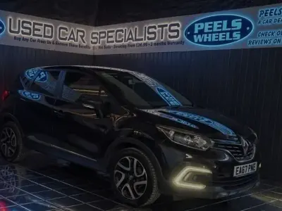 Usado Renault Captur Dynamique 90 HP (66 kW) 2017 Preto SUV