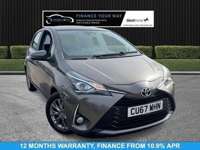 Used Toyota Yaris 111 HP (81 kW) 2017 Bronze Hatchback