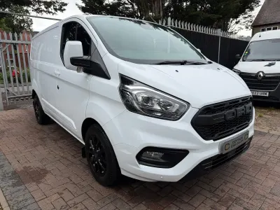 Used Ford Transit Custom Limited 130 HP (95 kW) 2019 White Van