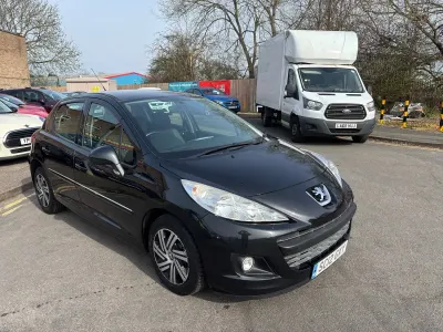 Second-hand Peugeot 207 Active 2012 Negru Hatchback