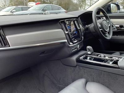 Used Volvo V90 Ultimate 345 HP (253 kW) 2023 Blue Estate