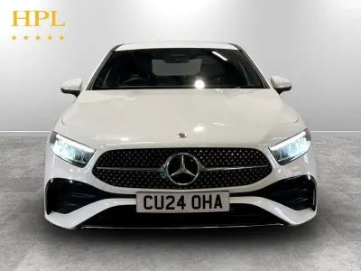 Begagnad Mercedes A150 AMG line 2024 Vit Sedan