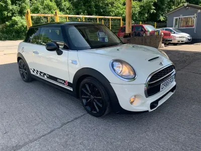 Used Mini Cooper S Hatch 189 HP (139 kW) 2015 White Hatchback