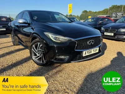 Used Infiniti Q30 109 HP (80 kW) 2016 Black Hatchback