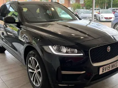 Used Jaguar F-Pace R-Sport 179 HP (131 kW) 2019 Black SUV