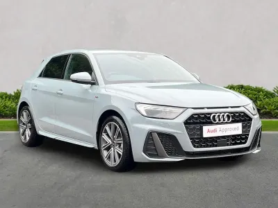 Usado Audi A1 S-Line 95 HP (69 kW) 2025 Cinzento SUV