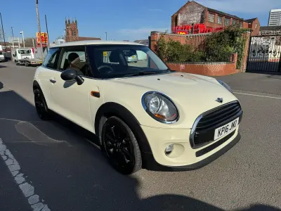 Used Mini Cooper Hatch 136 HP (100 kW) 2016 White Hatchback