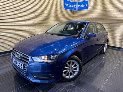 Used Audi A3 Sportback Business 150 HP (110 kW) 2014 Blue Hatchback