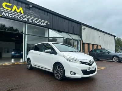 Used Toyota Yaris Trend 99 HP (72 kW) 2014 White Hatchback