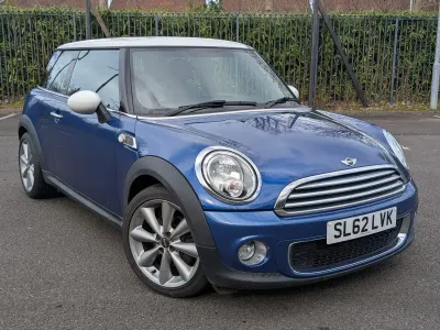 Begagnad Mini Cooper D Hatch 112 HK (82 kW) 2012 Blå Halvkombi