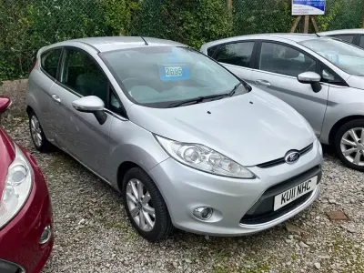 Used Ford Fiesta Zetec 82 HP (60 kW) 2011 Silver Hatchback