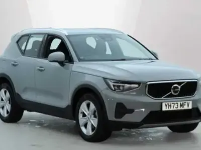Używany Volvo XC40 Core 163 KM (119 kW) 2024 SUV