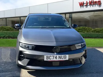 Begagnad Vauxhall Astra S 130 HK (95 kW) 2025 Grå Halvkombi