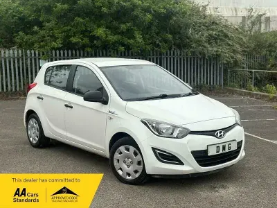 Used Hyundai i20 2014 White Hatchback