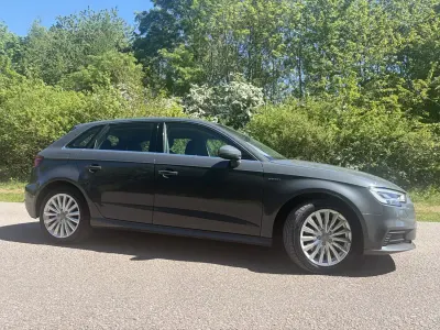 Begagnad Audi A3 e-tron Advanced 2018 Grå Halvkombi