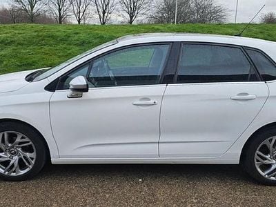 Used Citroën C4 SELECTION 2014 White Hatchback