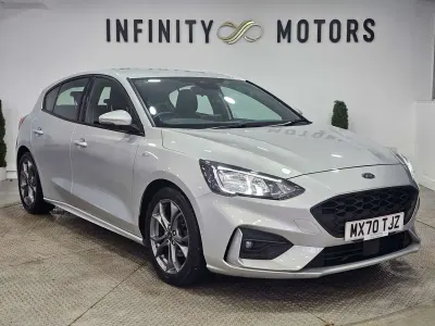 Usado Ford Focus ST-Line 125 HP (91 kW) 2020 Prateado Citadino