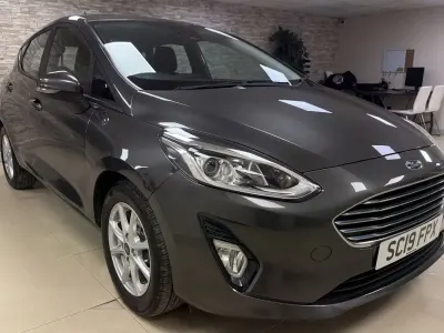 Used Ford Fiesta Zetec 100 HP (73 kW) 2019 Grey Hatchback