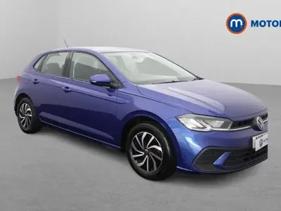 Used VW Polo Life 95 HP (69 kW) 2024 Blue Hatchback