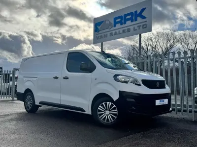 Begagnad Peugeot Expert Premium 2023 Vit Van
