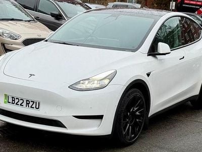 White Used 2022 Tesla Model Y Long Range AWD SUV | £16,995 (Good price)