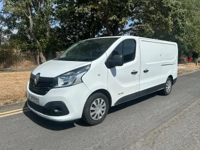 Used Renault Trafic Business 2017 White MPV