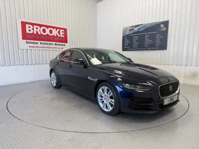 Used Jaguar XE SE 2020 Blue Sedan