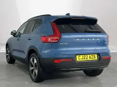 Begagnad Volvo XC40 Plus 190 HK (139 kW) 2022 Blå SUV