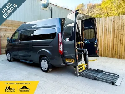 Begagnad Ford Transit Custom Trend 130 HK (95 kW) 2018 Grå Kombi