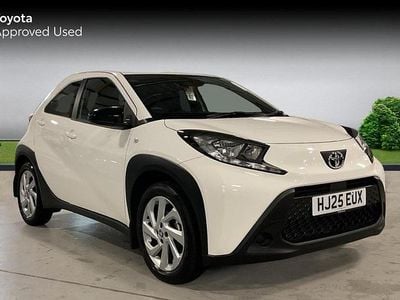 Used Toyota Aygo X PURE 72 HP (52 kW) 2025 White SUV
