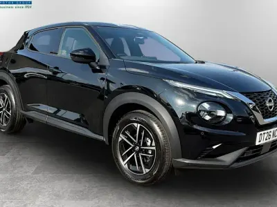 New Nissan Juke N-Connecta 114 HP (83 kW) 2026 Pearl black SUV