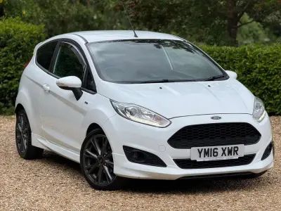 Used Ford Fiesta ST-Line 125 HP (91 kW) 2016 White Hatchback