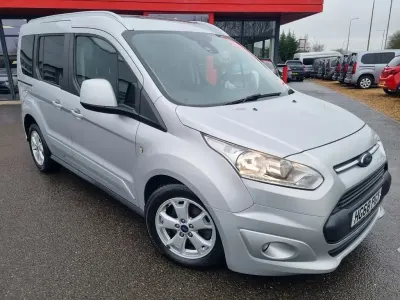 Usado Ford Tourneo Connect Titanium 120 HP (88 kW) 2019 Prateado Monovolume
