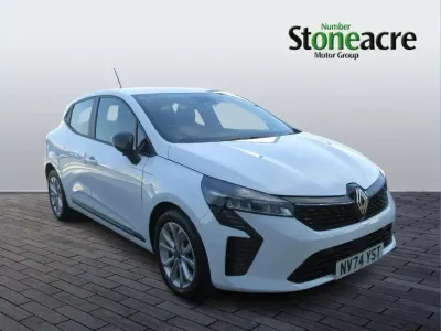 Used Renault Clio Evolution 88 HP (64 kW) 2025 White Hatchback
