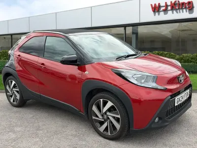 Used Toyota Aygo X 72 HP (52 kW) 2024 Red SUV