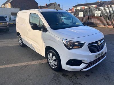Used Vauxhall Combo 100 HP (73 kW) 2024 White MPV