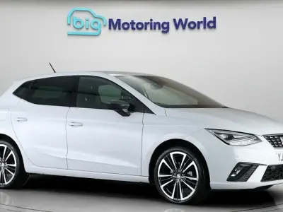 Used Seat Ibiza XCELLENCE Lux 110 HP (80 kW) 2023 White Hatchback