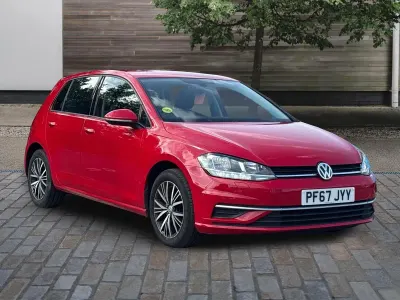 Used VW Golf VII SE 115 HP (84 kW) 2018 Red Hatchback