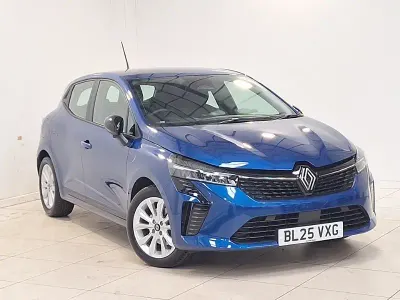 Used Renault Clio Evolution 143 HP (105 kW) 2025 Blue Hatchback