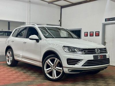Used VW Touareg R-line Plus 262 HP (192 kW) 2017 White SUV