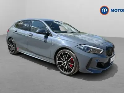 Begagnad BMW 128 265 HK (194 kW) 2023 Grå Halvkombi