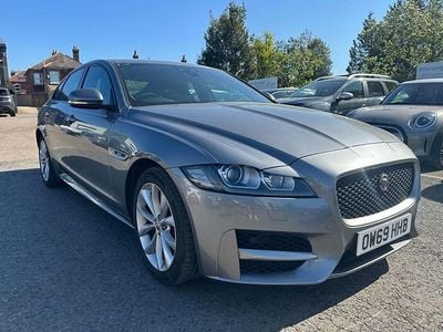Begagnad Jaguar XF R-Sport 180 HK (132 kW) 2020 Grå Sedan