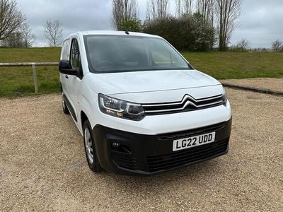 Used Citroën Berlingo 100 HP (73 kW) 2022 White MPV