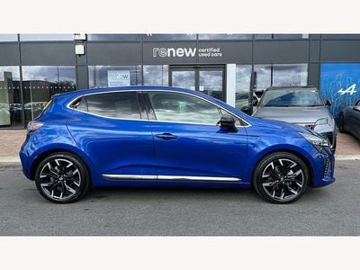 Used Renault Clio V Techno 143 HP (105 kW) 2024 Blue  Hatchback