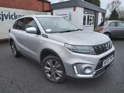 Gebraucht Suzuki Vitara SZ-T 129 PS (94 kW) 2022 Silber SUV