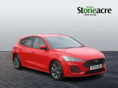 Used Ford Focus ST-Line 125 HP (91 kW) 2024 Red Hatchback