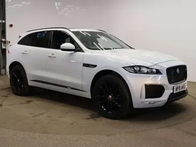 Usado Jaguar F-Pace Chequered Flag 180 HP (132 kW) 2019 Branco SUV