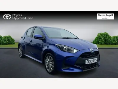 Używany Toyota Yaris Hybrid 114 KM (83 kW) 2023 Niebieski Hatchback