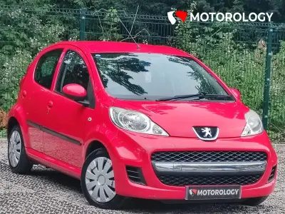Used Peugeot 107 68 HP (50 kW) 2011 Red Hatchback