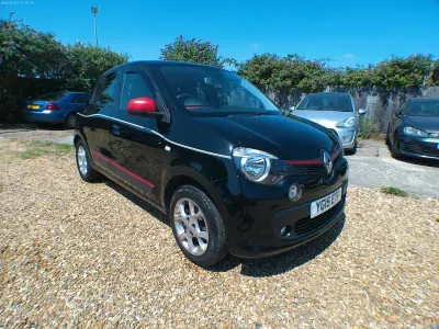 Used Renault Twingo Dynamique 70 HP (51 kW) 2015 Black Hatchback